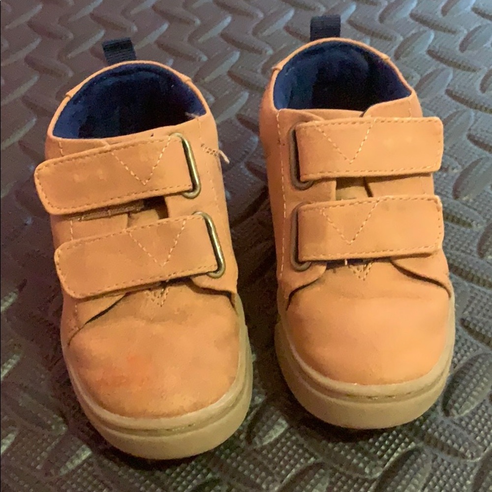 Toddler Toms size 7- like new